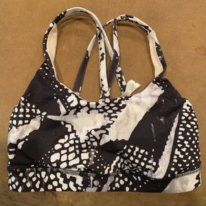 Black & white energy bra